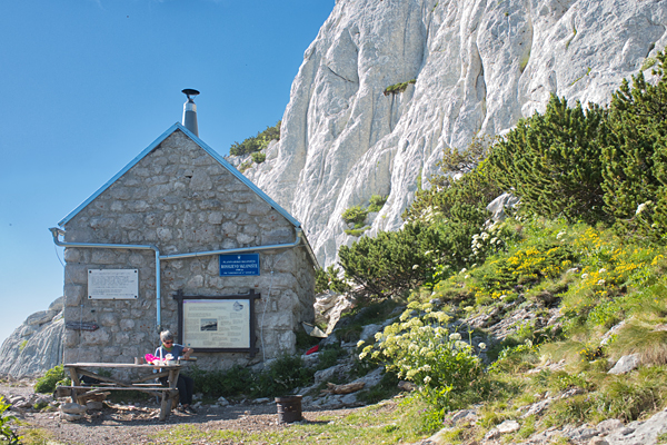 HR2020-0297.jpg HR2020-0297.jpg