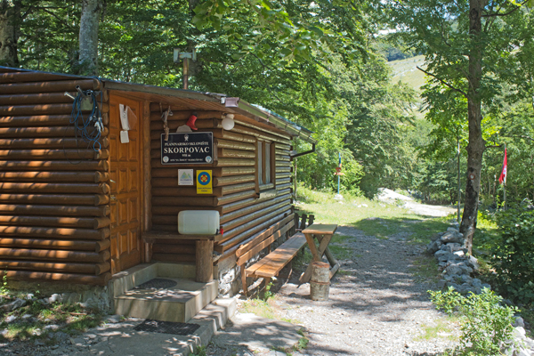 HR2020-0353.jpg HR2020-0353.jpg