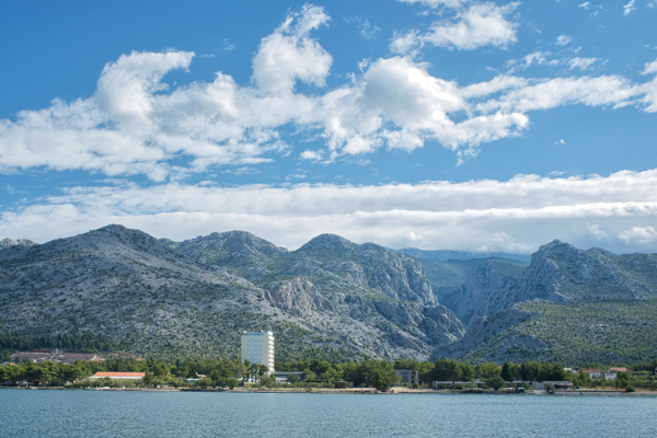 HR2020-0523.jpg HR2020-0523.jpg