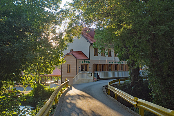 HR2020-0743.jpg HR2020-0743.jpg