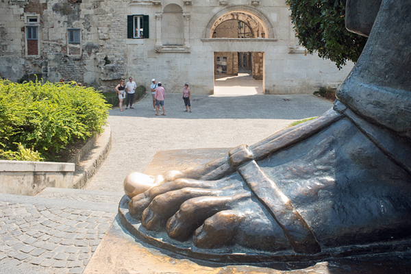 HR2020-0796.jpg HR2020-0796.jpg