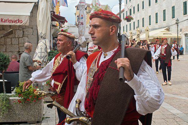 HR2020-0985.jpg HR2020-0985.jpg