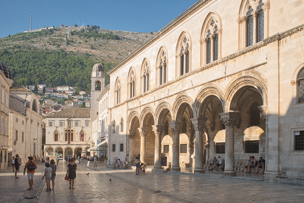 HR2020-1021.jpg HR2020-1021.jpg